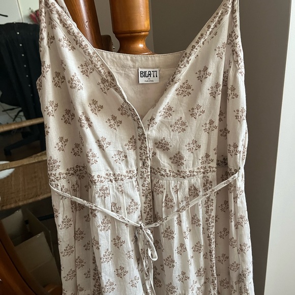 Bila 77 Windsor Dress - Picture 7 of 7